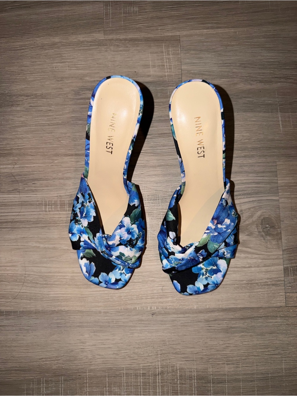 Nine West floral wedges new 7.5
